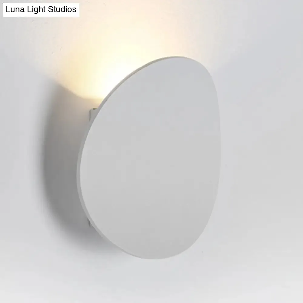 7W LED Round Wall Sconce - Modern Style Bedroom Lighting