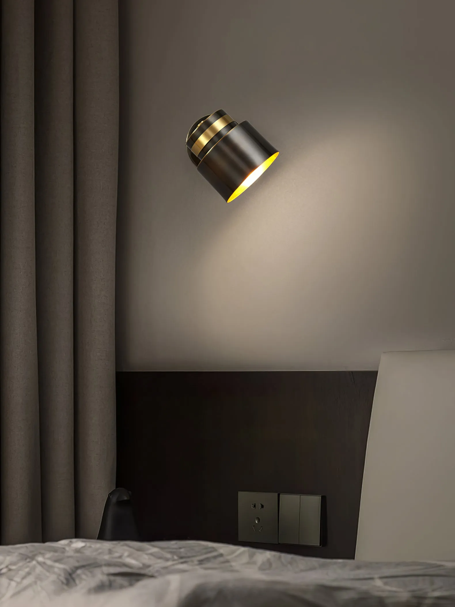 Brass Cylinder Wall Lamp