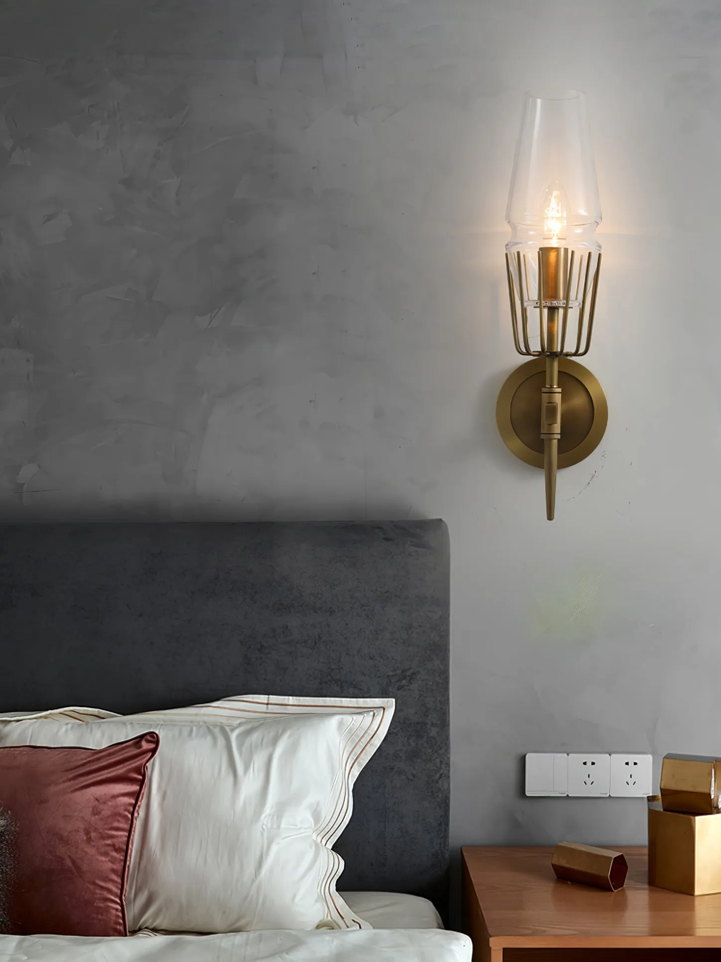 Chaillot Wall Lamp