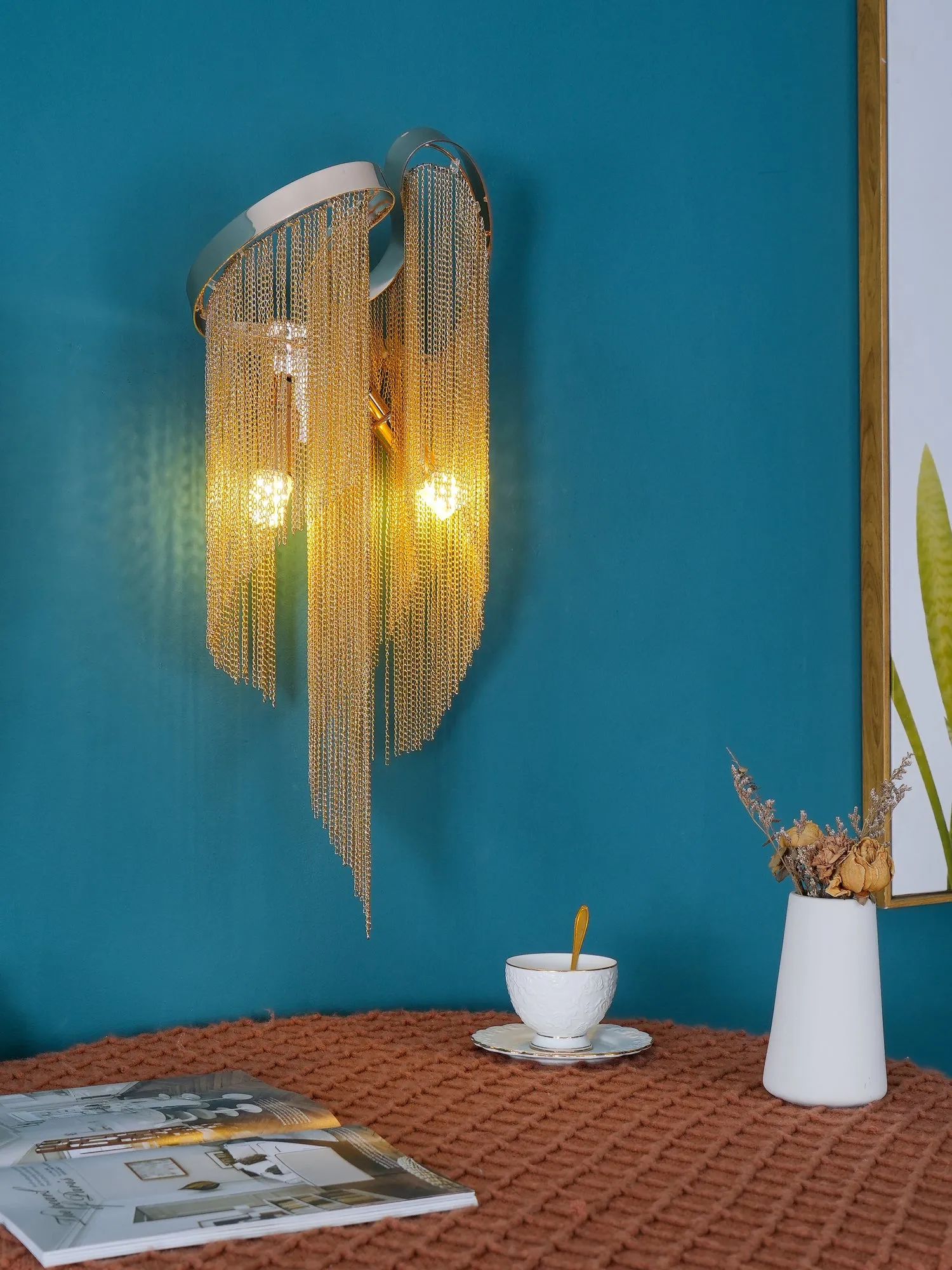 Chain Tassel Wall Lamp