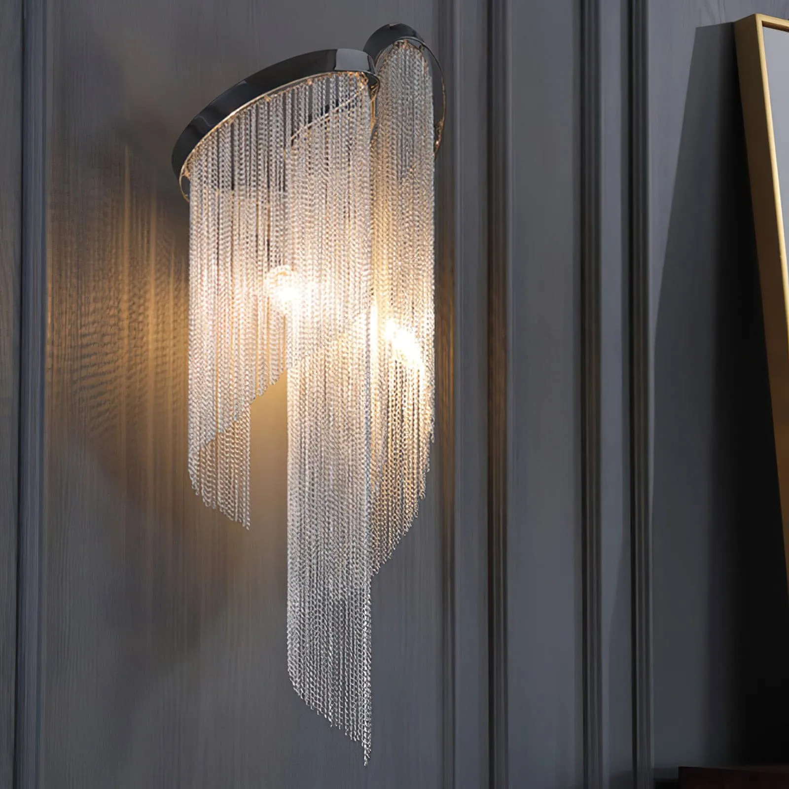 Chain Tassel Wall Lamp