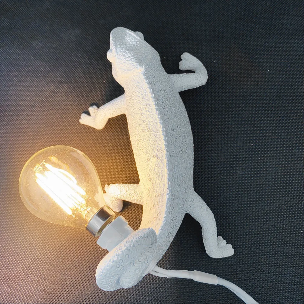 Chameleon Wall Lamp