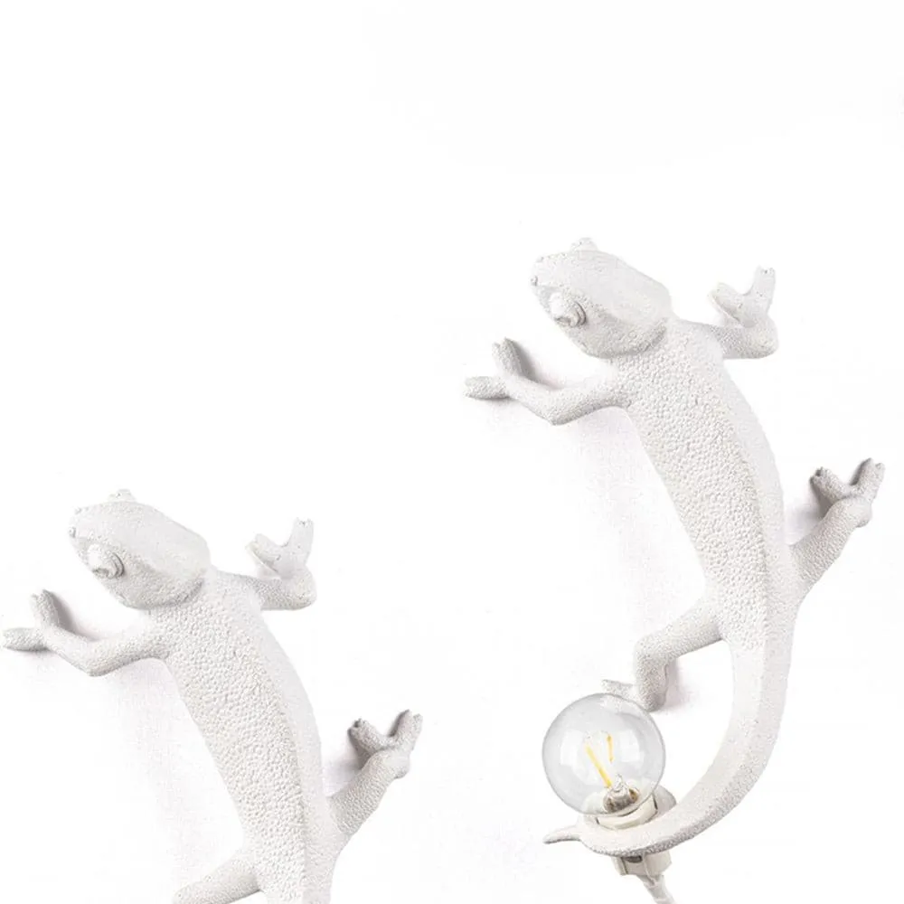 Chameleon Wall Lamp