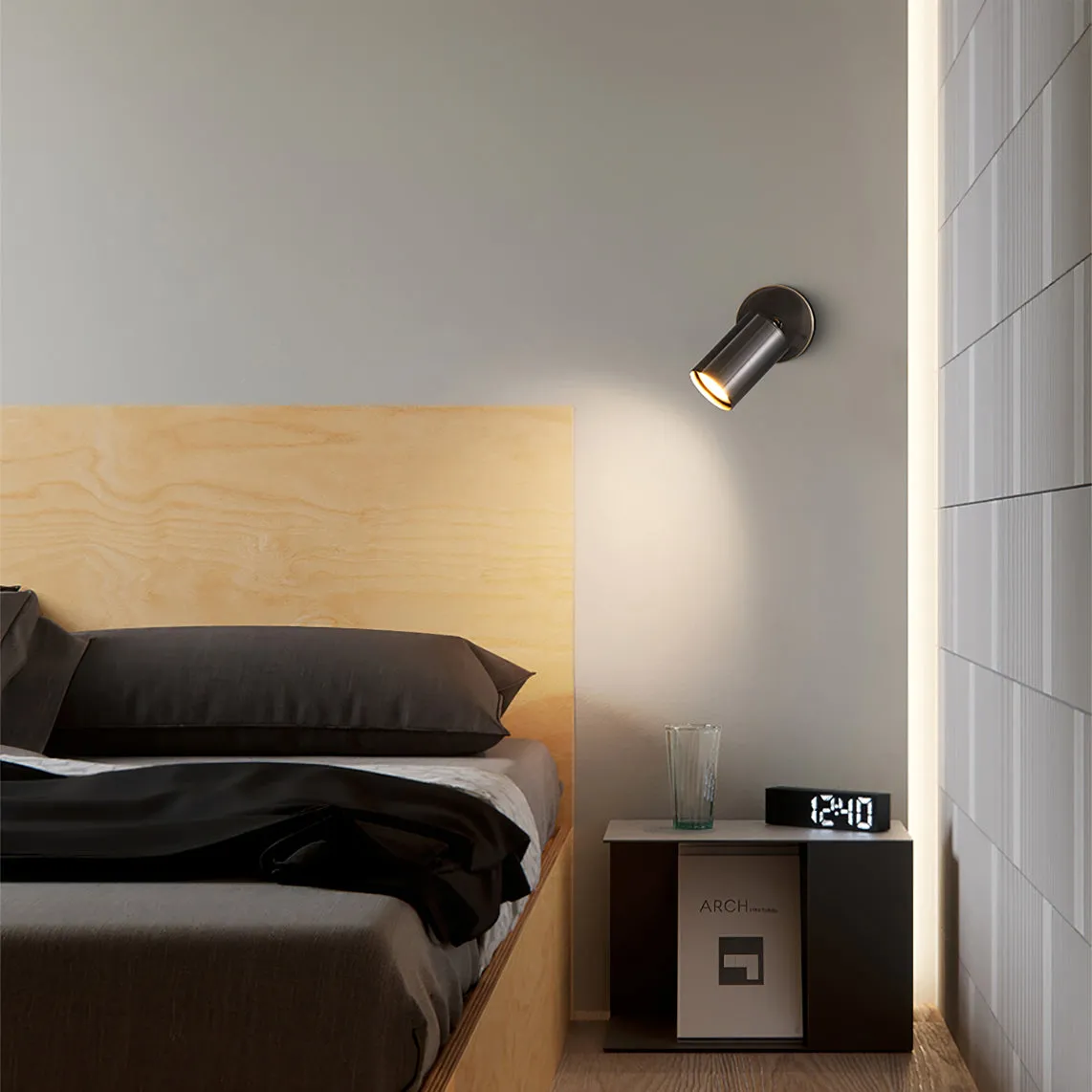 Eduard Wall Lamp