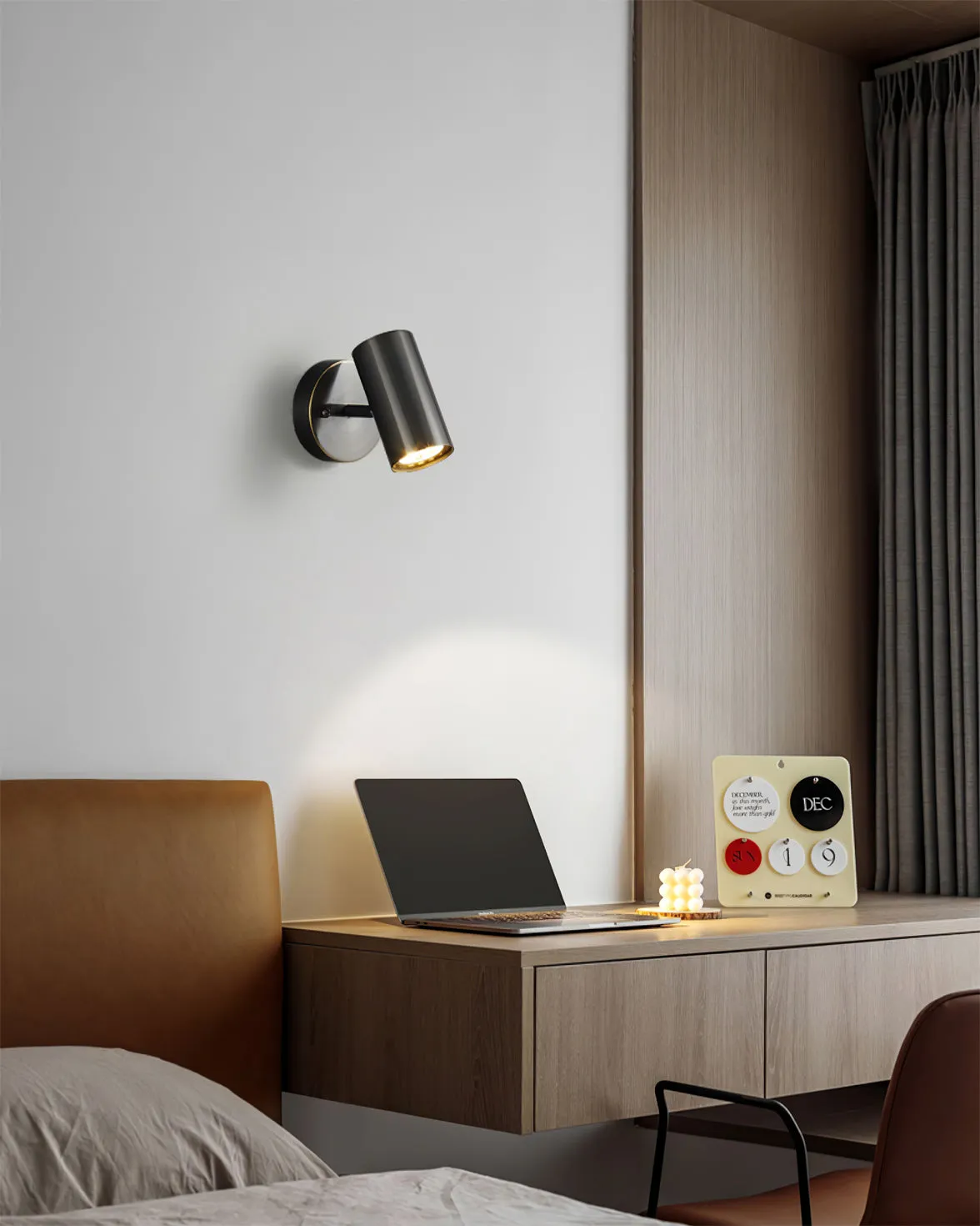 Eduard Wall Lamp