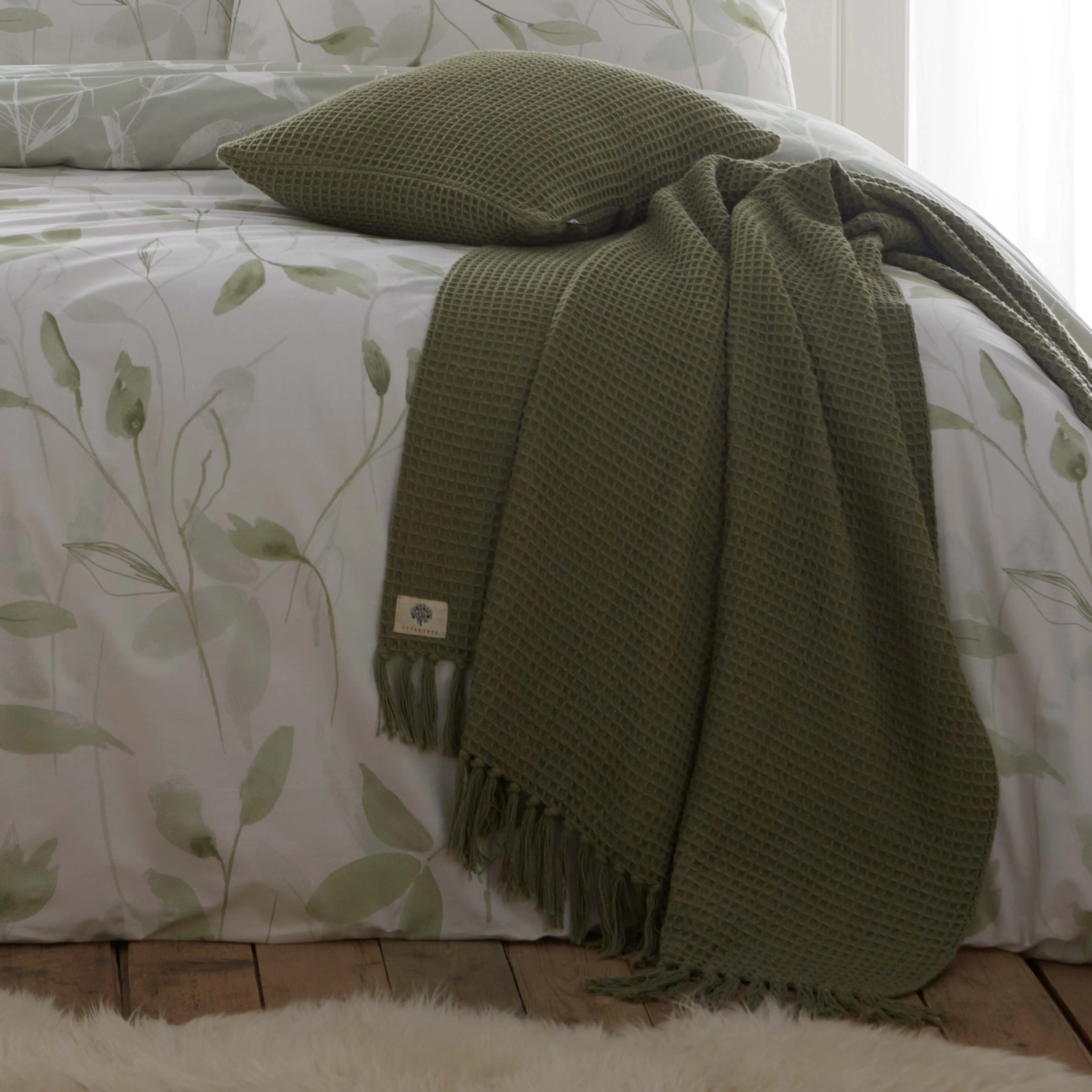 Eliza Duvet Cover Set by Drift Home in Green