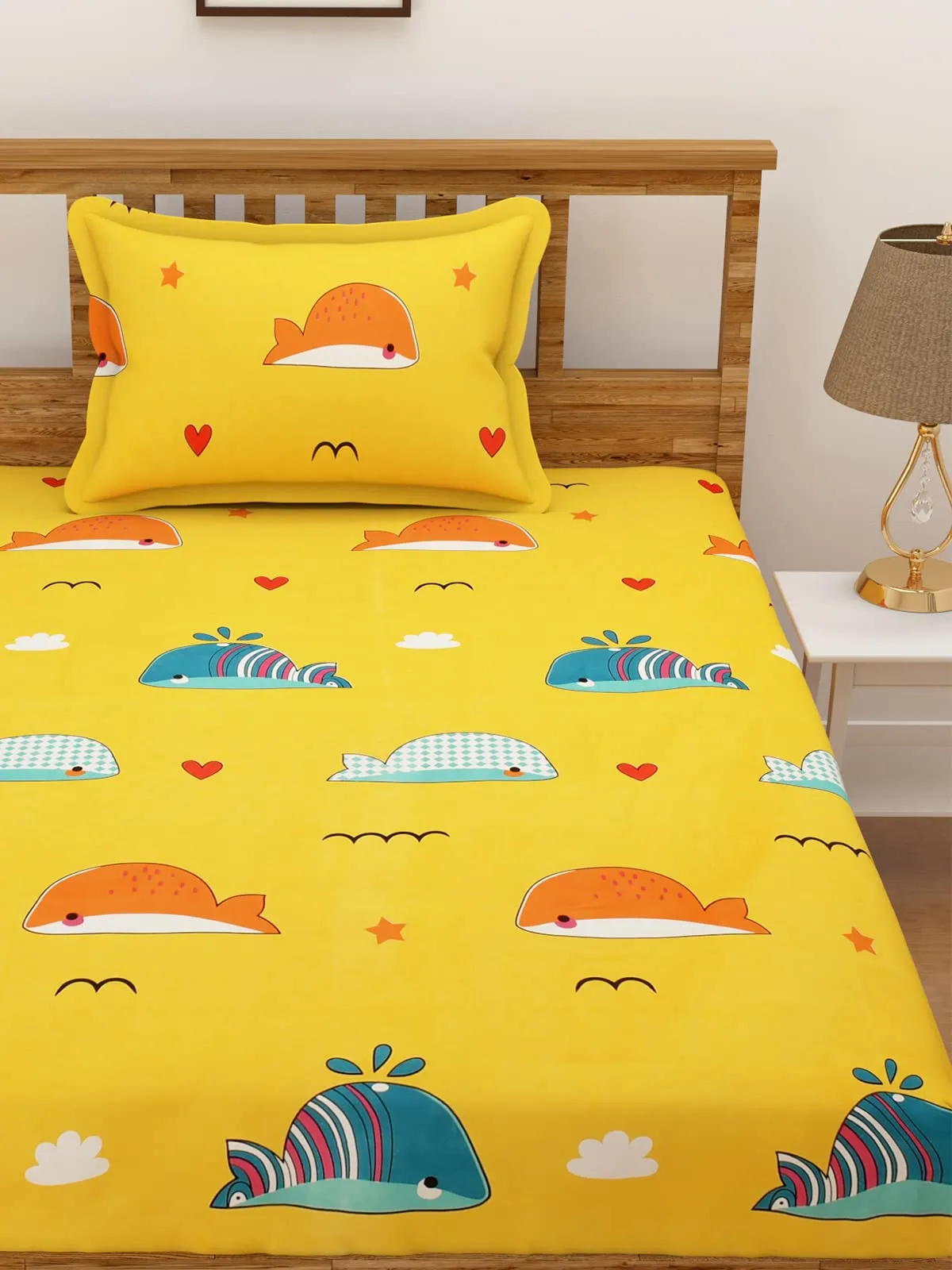 Florida Eclairs Kids Bedsheet for Single Size Bed with Pillow Cover and Made of Cotton with Fish Print