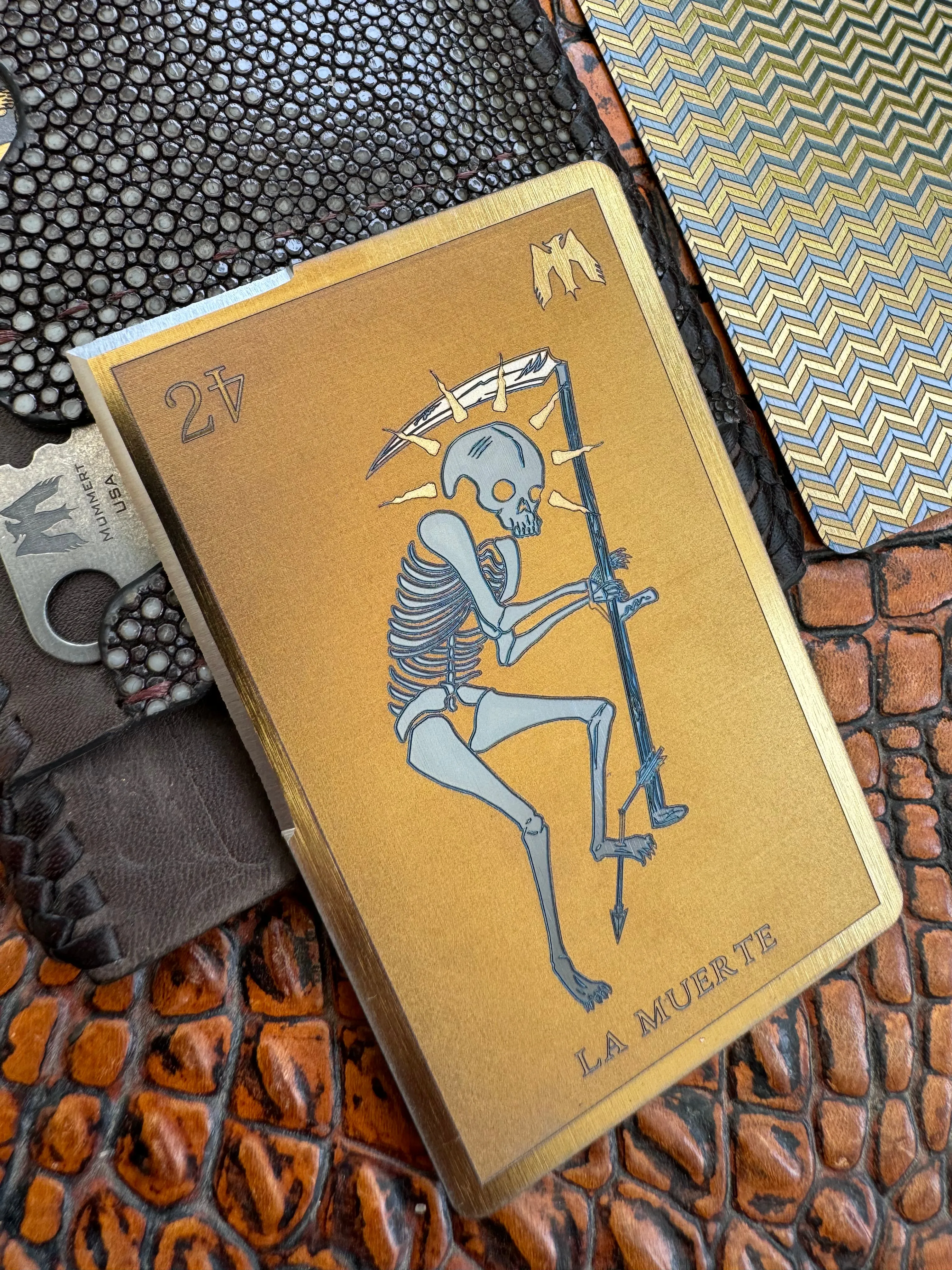 Gold | Black "La Muerte" Cutting Card™