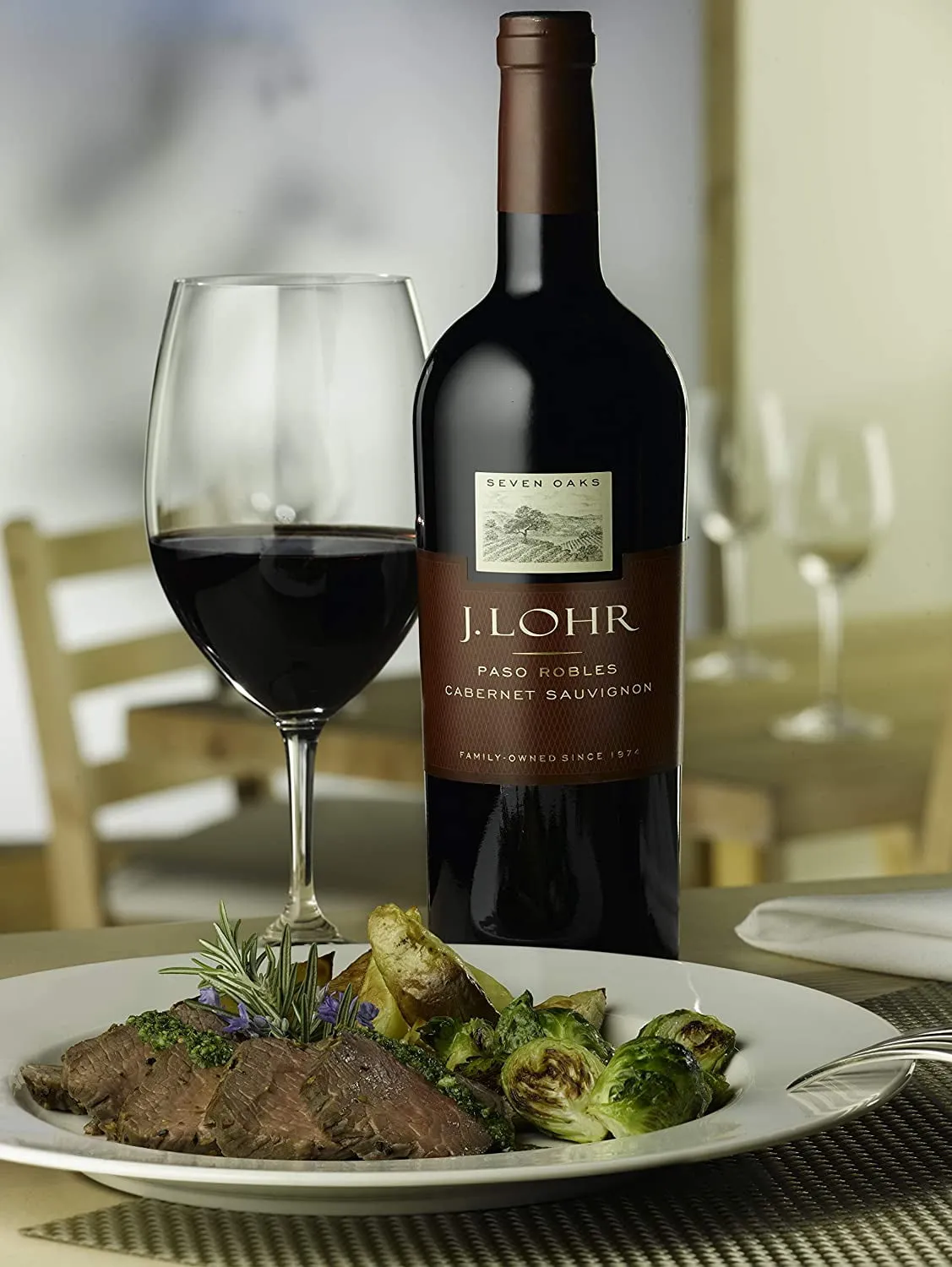 J. Lohr Estates Seven Oaks Cabernet Sauvignon Red Wine, Paso Robles CA, 13.9% ABV, 750ml Glass Bottle, 5-150ml Servings