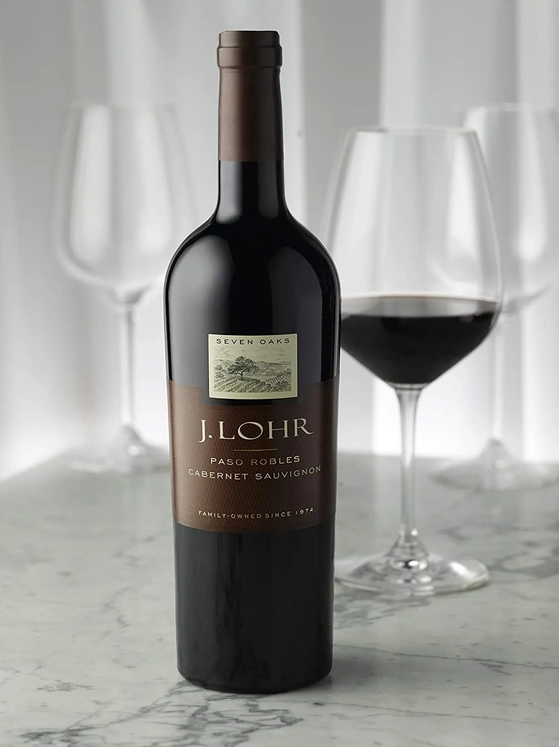 J. Lohr Estates Seven Oaks Cabernet Sauvignon Red Wine, Paso Robles CA, 13.9% ABV, 750ml Glass Bottle, 5-150ml Servings