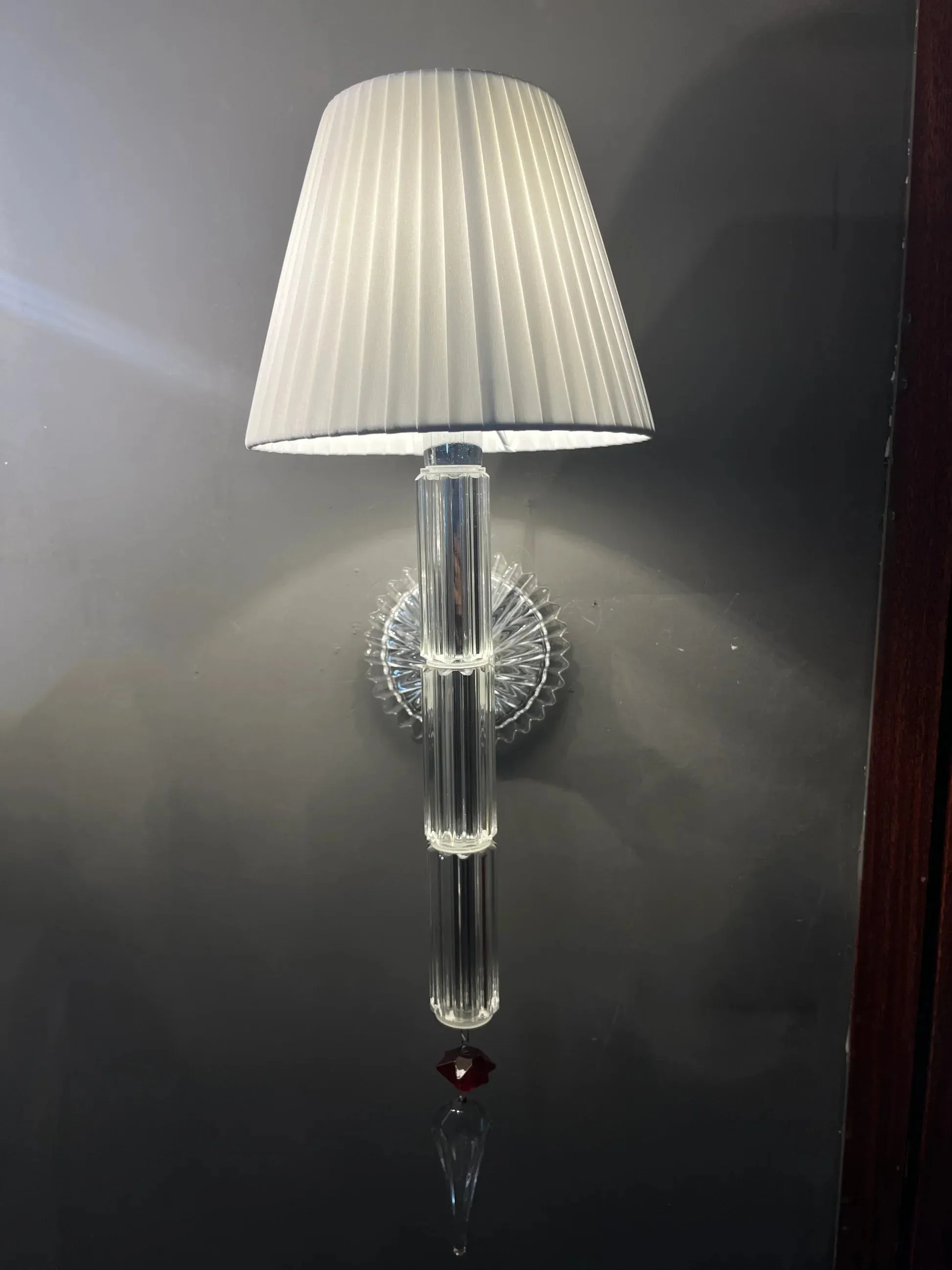 Luxury 1-Light Wall Lamp with Lampshade