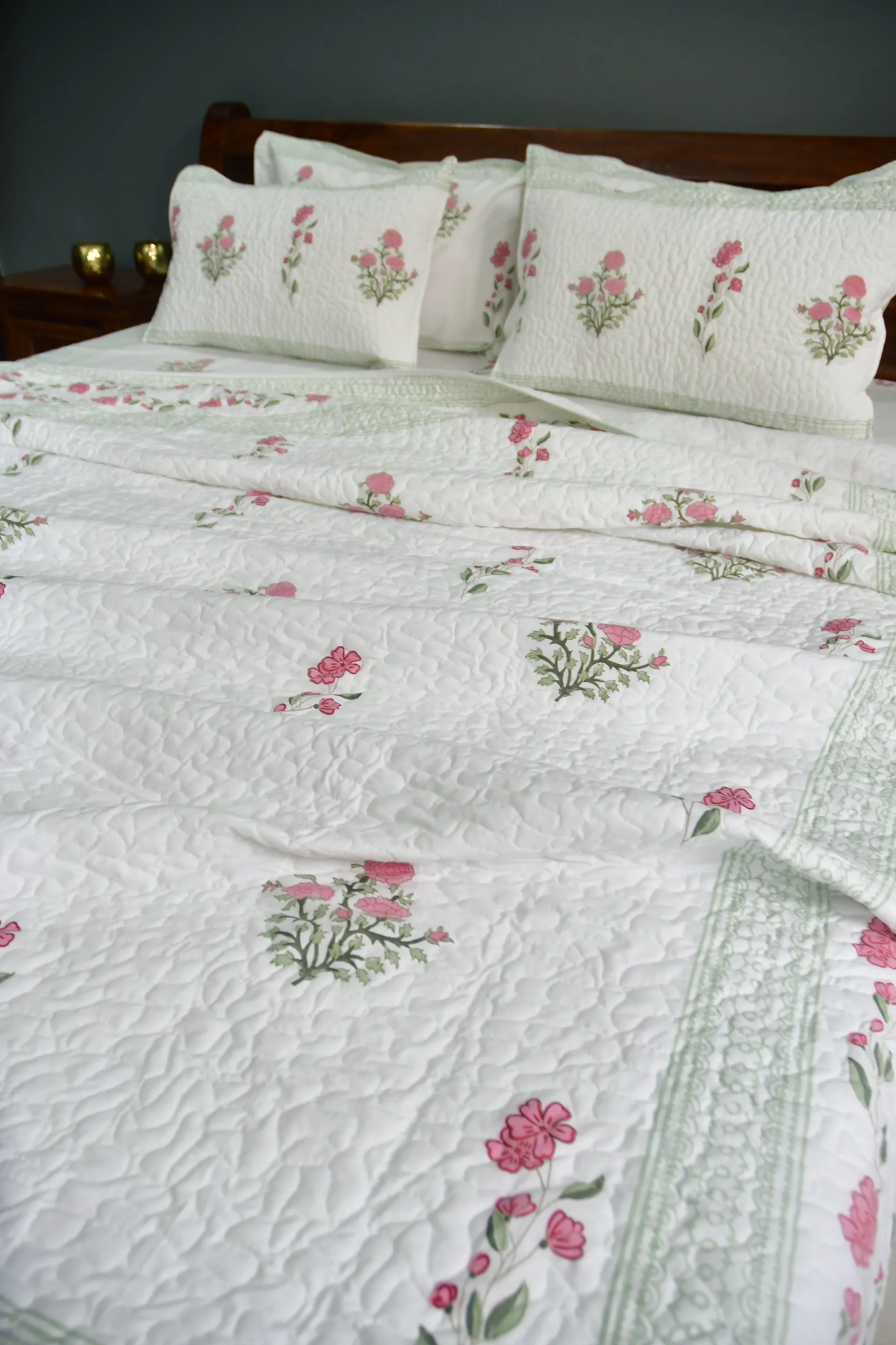 Pink Gulshan Bedding set